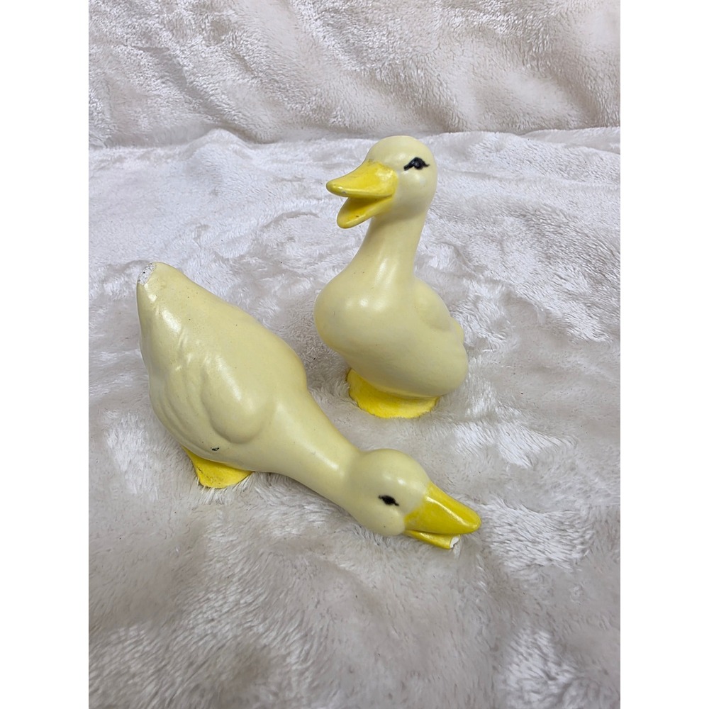 Retro Pair of Ceramic Yellow Goose Figurines Vintage Home Decor Collectible - Picture 7 of 8